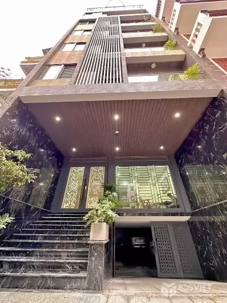 Cho thuê gấp giá rẻ căn hộ mặt phố Yên Phụ 120m, tầng 7, mặt tiền 6m, 20 tr/th Tây Hồ.