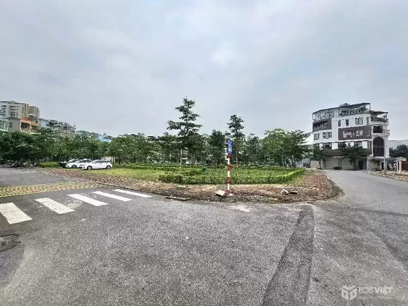 BÁN ĐẤT TĐC VIỆT HƯNG 40M2- MẶT CÔNG VIÊN - HƠN 10 TỶ