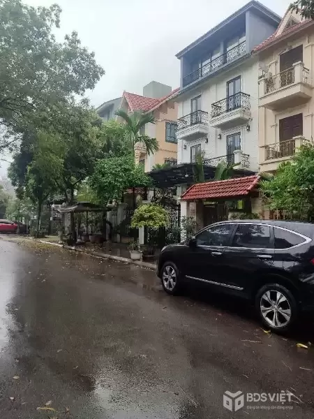 BÁN BIỆT THỰ THÔ VIỆT HƯNG 160M2 - MT 8.8M - HÀNG XÓM QUAN CHỨC- 4X TỶ