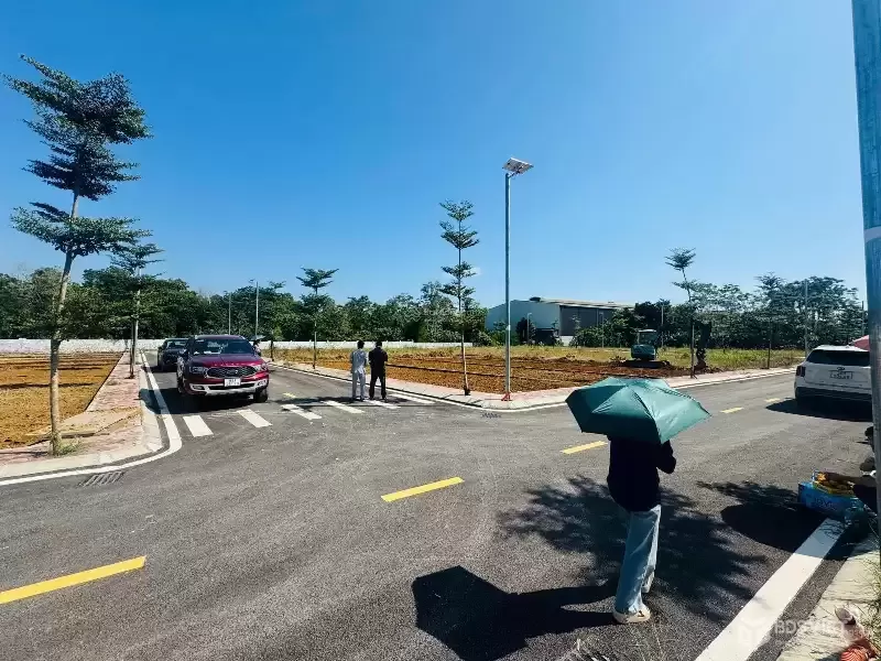 Cần tiền kinh doanh, bán gấp lô đất sổ đỏ 108m vị trí TĐC Vai Réo