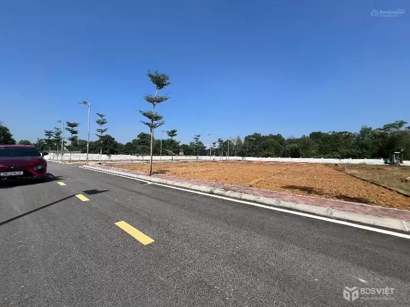 Cần tiền kinh doanh, bán gấp lô đất sổ đỏ 108m vị trí TĐC Vai Réo