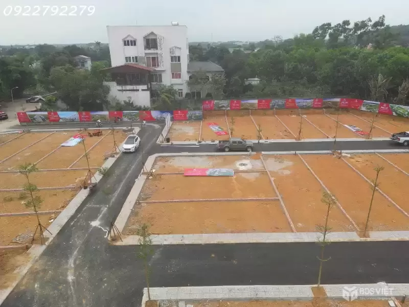 SUẤT NGOẠI GIAO, LÔ GÓC 2 MẶT TIỀN, GIÁP DỰ ÁN ĐẤT ĐẤU GIÁ ĐỒNG MÔ LAKESIDE