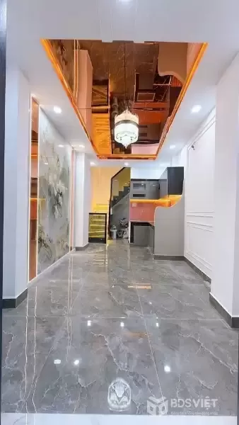 ĐOÀN VĂN BƠ – NHÀ 3 TẦNG NHỎ XINH – XÁCH VALI VÀO Ở NGAY???? Giá chính chủ: 3.5 TỶ – bớt Lộc Cách hẻm xe hơi chỉ 2–3 căn,