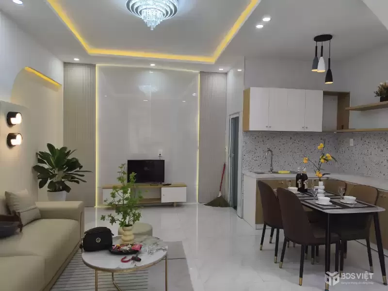 ♥ Nhà sát Nguyễn Tất Thành, Bãi Ô tô đậu, 31m2, 2 tầng ở ngay, nhỉnh 3.25 tỷ