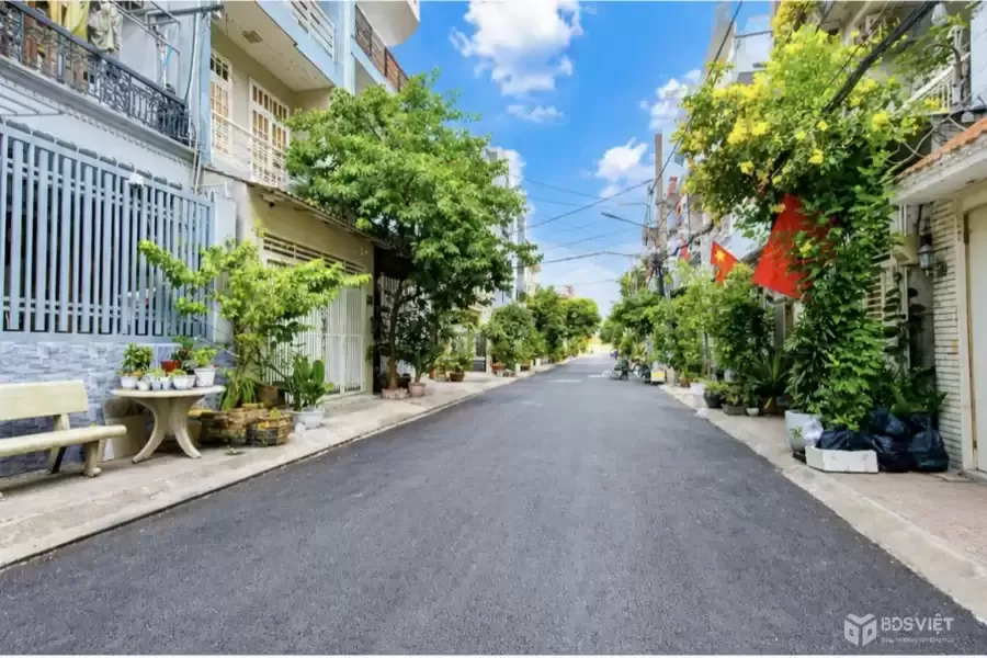 KHU PHÂN LÔ - ĐỒNG BỘ 
Đường rộng 12M - THÔNG RẠCH XUYÊN TÂM 
KÊNH BẾN CÁT + THAM LƯƠNG 
DT đất : 90M² - NGANG 6M - Dài 14 
Chỉ : 9✅️T.Ỷ 5 TL