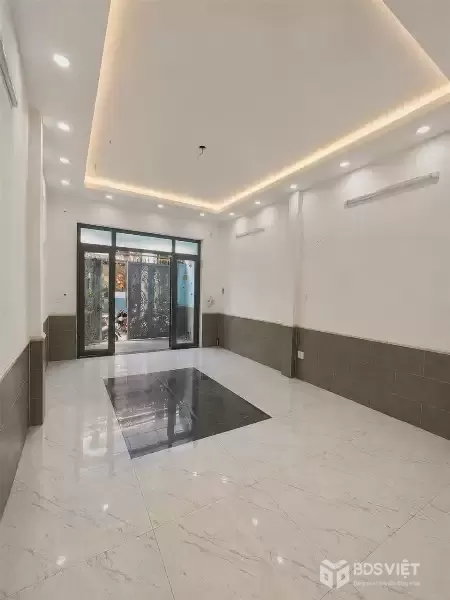 Nhà hẻm 98 Bùi Văn Ba – Vị trí đẹp- chỉ 7 Tỷ 9 TL