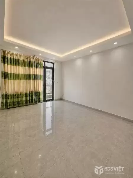 Nhà hẻm 98 Bùi Văn Ba – Vị trí đẹp- chỉ 7 Tỷ 9 TL