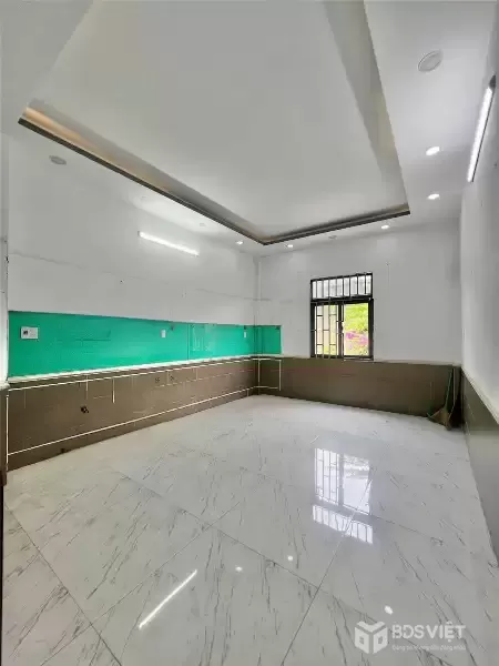 Nhà hẻm 98 Bùi Văn Ba – Vị trí đẹp- chỉ 7 Tỷ 9 TL