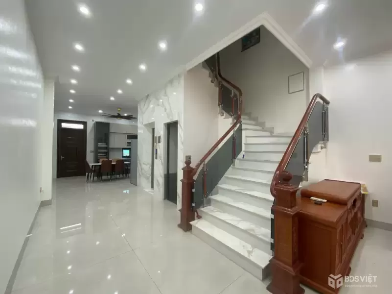 CHO THUÊ NHÀ 6  VÕ CƯỜNG CÓ THANG MÁY VÀ 6 PHÒNG NGỦ