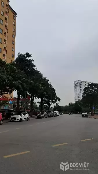 BÁN ĐẤT VIỆT HƯNG 250M2- MT 10M- NGÕ NÔNG- Ô TÔ TRÁNH- HƠN 40 TỶ
