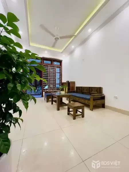 ???? BÁN NHÀ TRUNG TÂM THẠCH BÀN – 5 TẦNG – Ô TÔ ĐỖ CỔNG – 32M²