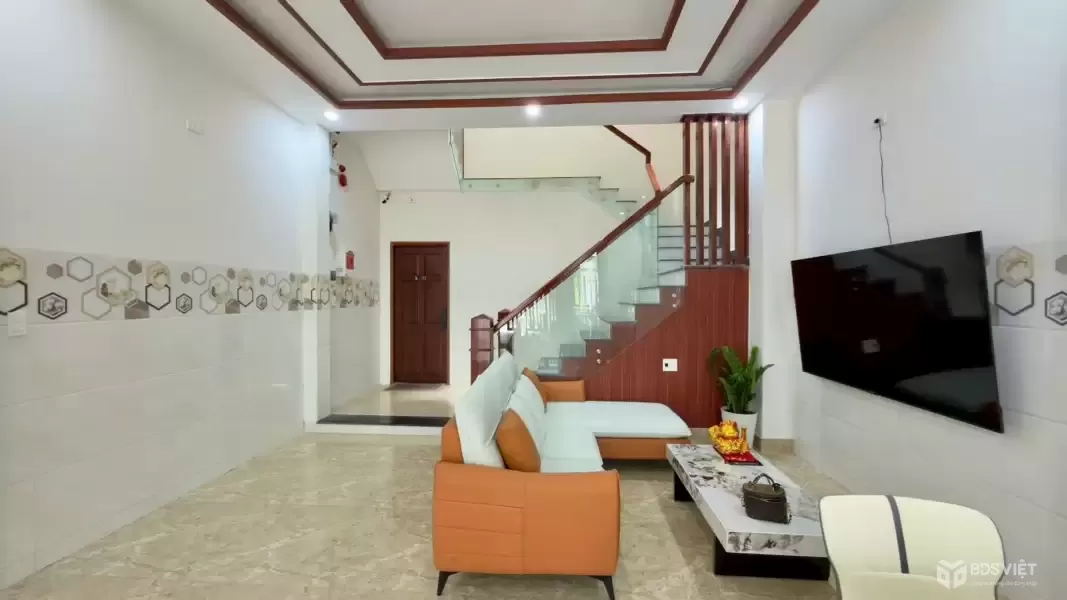 Bán nhà 3 tầng kiệt Phó Đức Chính, diện tích 94,6m², dòng tiền 60 triệu/tháng, giá 9,8 tỷ