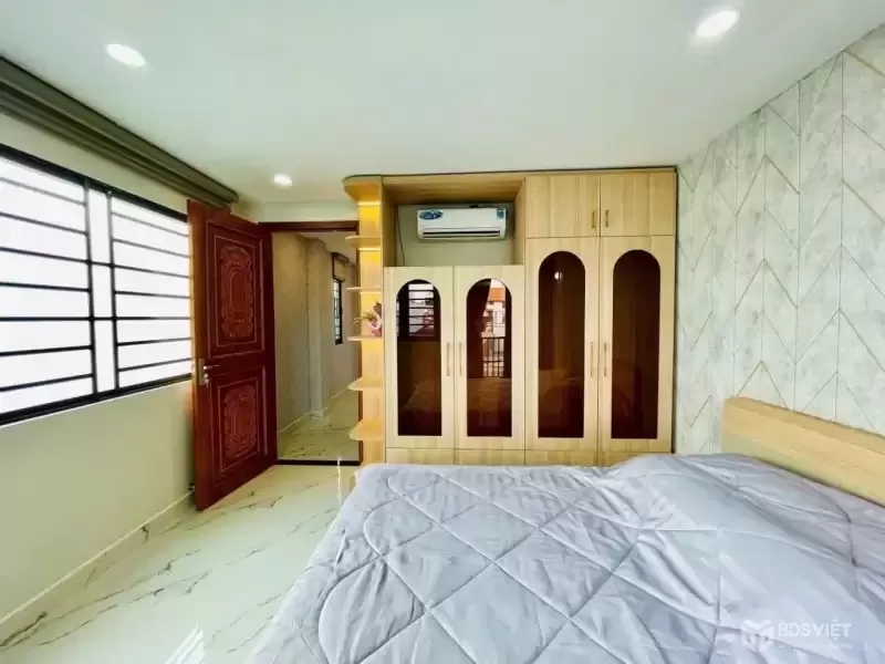 ????GÓC HAI MẶT TIỀN – 5 TẦNG – HXH – P8 GÒ VẤP - ĐANG CHO THUÊ  17 TRIỆU – CHỈ 7.3 TỶ