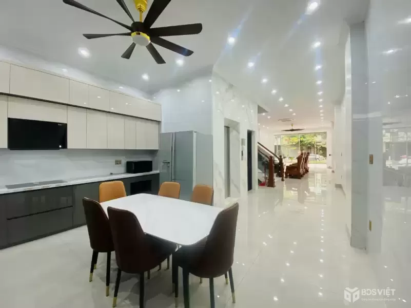 CHO THUÊ NHÀ 6  VÕ CƯỜNG CÓ THANG MÁY VÀ 6 PHÒNG NGỦ