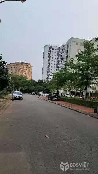 BÁN NHÀ PHÚC LỢI 74M2- 6 TẦNG THANG MÁY- VÍA HÈ- GARA OTO- HƠN 20 TỶ