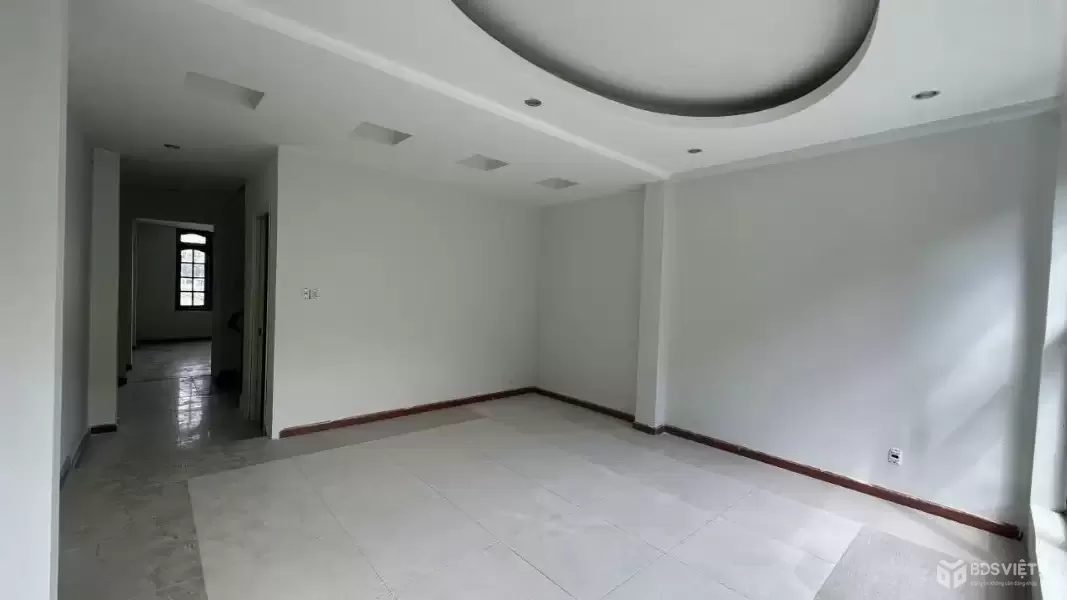 Cho thuê nhà mặt tiền 8 phòng Phạm Ngọc Thạch phường 6 Đà Lạt 24 triệu/tháng