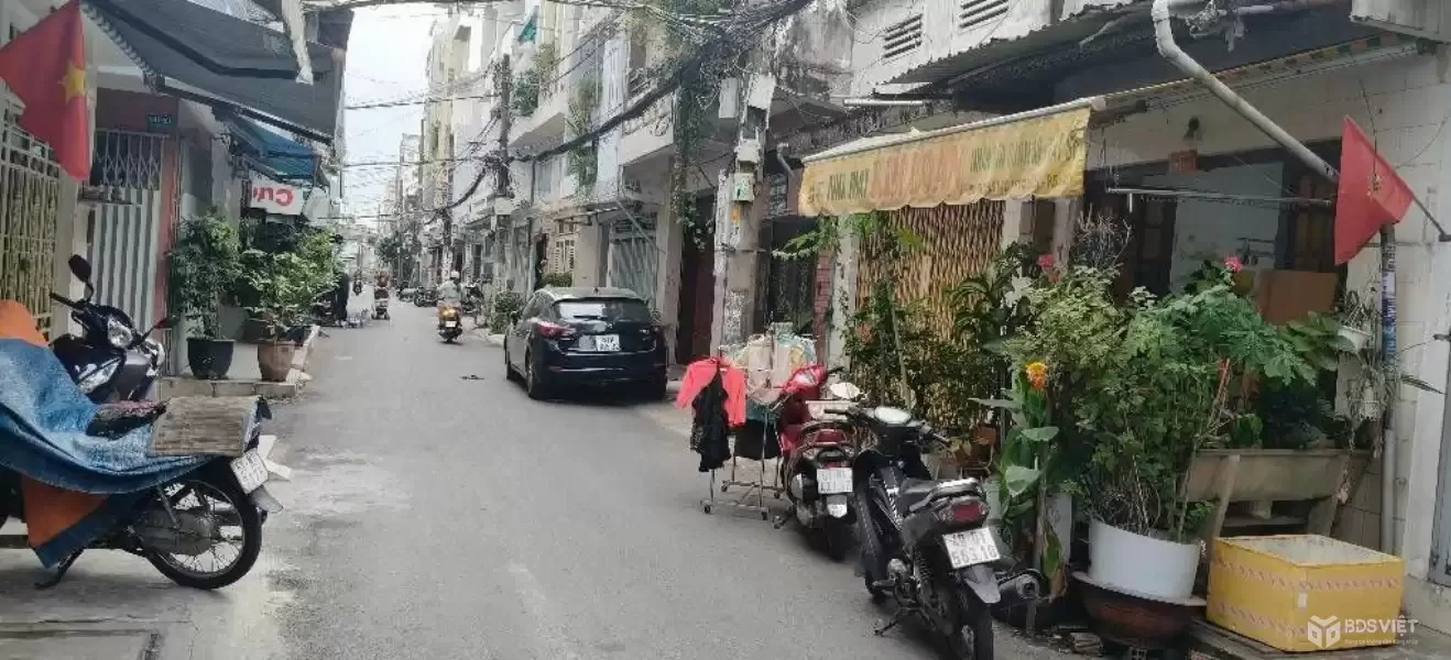 NHÀ QUẬN 11 - GIÁ SỐC - GẦN LẠC LONG QUÂN - KHU ĐÔNG DÂN - CHO THUÊ TỐT - DÒNG TIỀN ỔN ĐỊNH