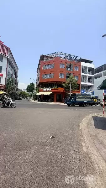BÁN CĂN GÓC 2 TẦNG NHỎ XINH TTTP GẦN CHỢ VCN PHƯỚC HẢI