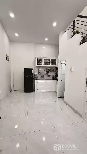 BÁN CĂN GÓC 2 TẦNG NHỎ XINH TTTP GẦN CHỢ VCN PHƯỚC HẢI