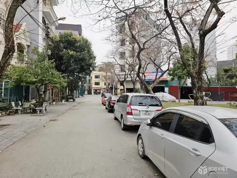 BÁN NHÀ TĐC CỔ LINH 40M2- 5 TẦNG- VỊ TRÍ ĐẮC ĐỊA- VIEW VƯỜN HOA- 1x TỶ