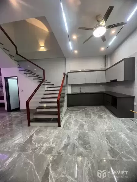 Bán nhà GÓC 3 tầng MỚI TINH phường Vũ Ninh hơn 4 tỷ