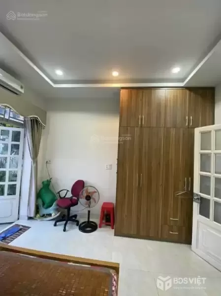 Cần tiền bán gấp căn nhà mặt phố cực phẩm tại đường Thọ Tháp