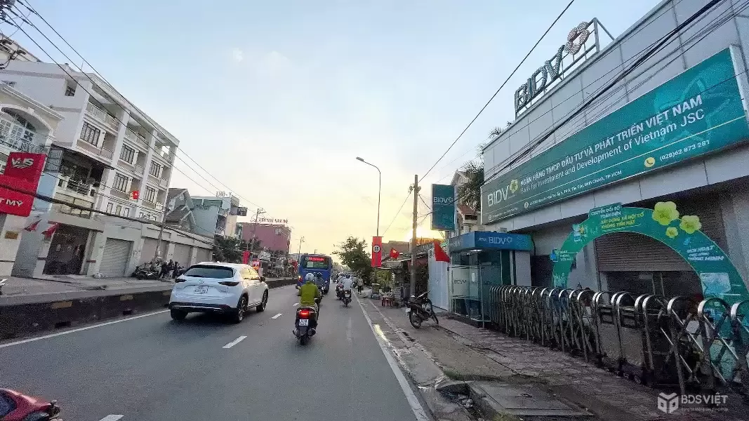 CẦN BÁN 345M2 8X45 NHÀ CẤP 4 MT ĐƯỜNG NGUYỄN HỮU TRÍ