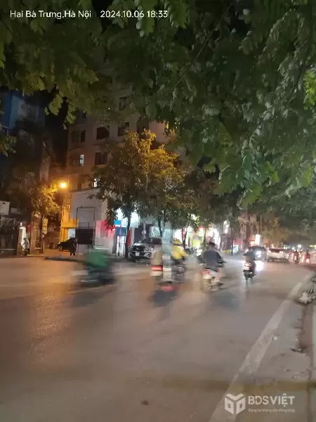 Cho thuê gấp giá rẻ căn hộ mặt phố Yên Phụ 120m, tầng 7, mặt tiền 6m, 20 tr/th Tây Hồ.