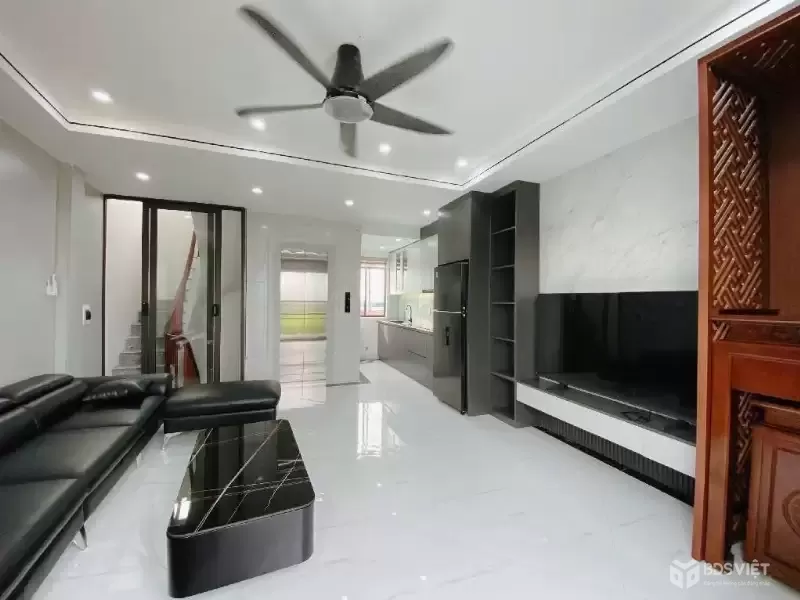 HIẾM CÓ! TRUNG TÂM BA ĐÌNH - 80M² NHÀ 3
 TẦNG  - CÁCH PHỐ 70M, GẦN Ô TÔ XÁCH VALY VÀO Ở NGAY/