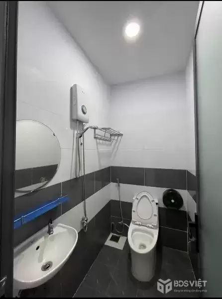 BÁN NHÀ 2 tầng HẺM Ô TÔ NGÔ ĐẾN NGAY CHỞ SƠN THUỶ VĨNH PHƯỚC