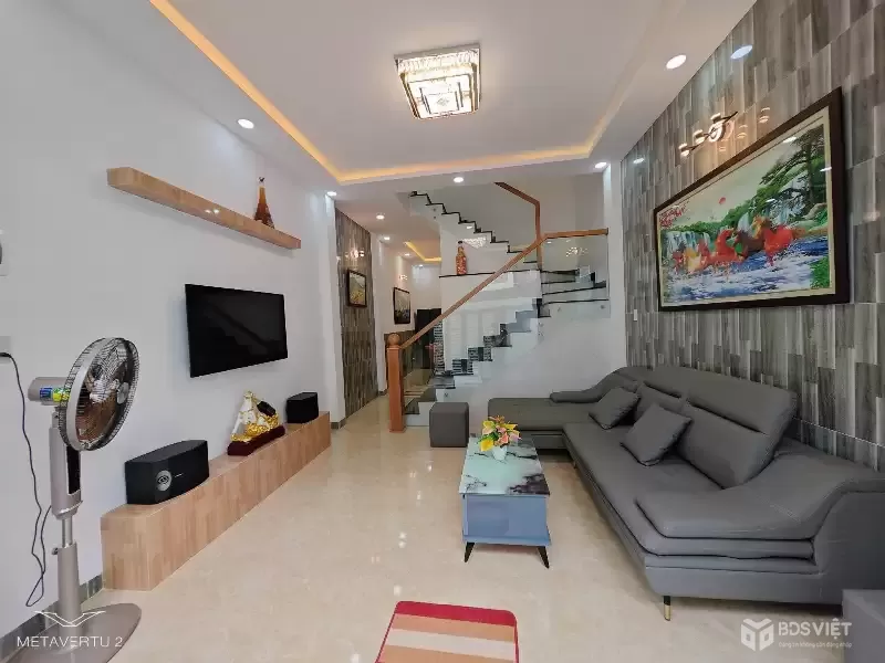 BÁN NHÀ MỚI TTTP 3 TẦNG HẺM CAO ĐÀI P. TÂY NHA TRANG