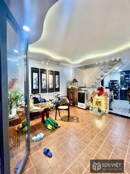 Chủ nhà cần tiền , bán gấp căn nhà trong hẻm đường Hồ Ngọc Lãm, quận Bình Tân